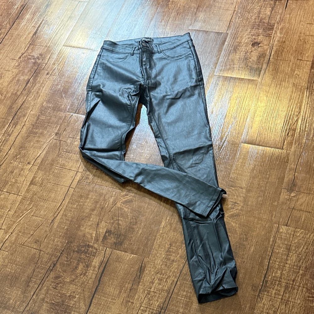 Shinestar faux leather black jeans. Junior size large.